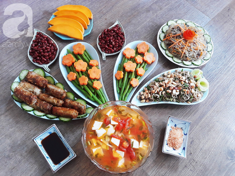 Ngưỡng mộ mâm cơm chay vừa đẹp vừa ngon của mẹ đảm 8x Hải Phòng-1
