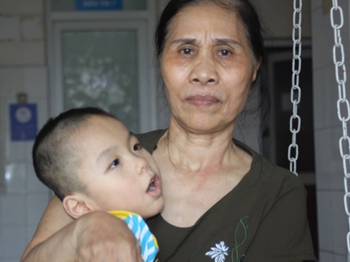 Công an Đồng Nai tìm chủ của giỏ tiền hơn nửa tỷ bỏ quên-1