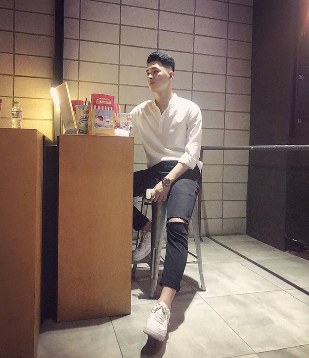 Làng trai đẹp lại xuất hiện nam sinh mới 17 tuổi đã cao 1m86, vẻ ngoài đậm chất soái ca-10