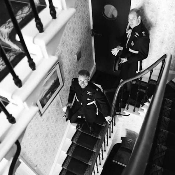 Kỷ niệm 1 năm ngày cưới, vợ chồng Meghan chia sẻ loạt ảnh hậu trường chưa từng công bố trong hôn lễ với những chi tiết gây bất ngờ, không thể tưởng tượng nổi-2