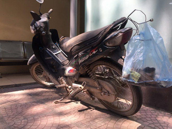 Trước khi bị bắt, nghi phạm giết người hàng loạt đã chuẩn bị hai chai thuốc sâu để tự tử-3