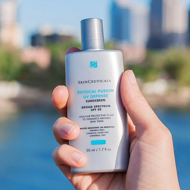 Đây là 5 sản phẩm chống nắng được chính các bác sĩ da liễu dùng mỗi ngày, bạn còn lăn tăn gì mà không thử luôn-4