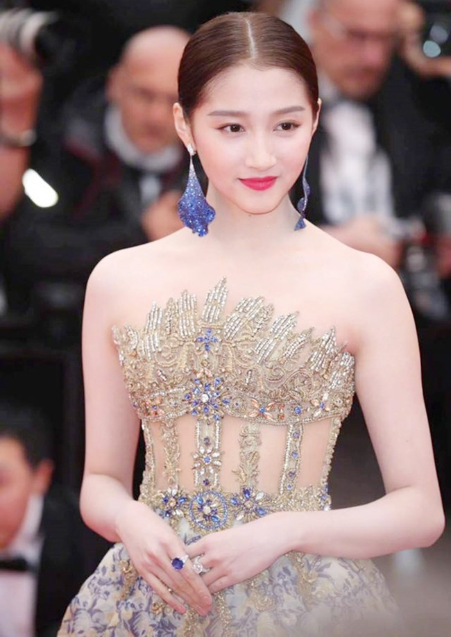 4 cô gái dân tộc thiểu số Trung Quốc khiến người gặp người yêu-6