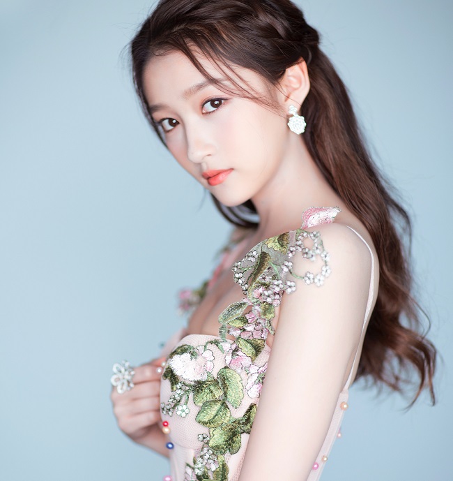 4 cô gái dân tộc thiểu số Trung Quốc khiến người gặp người yêu-7