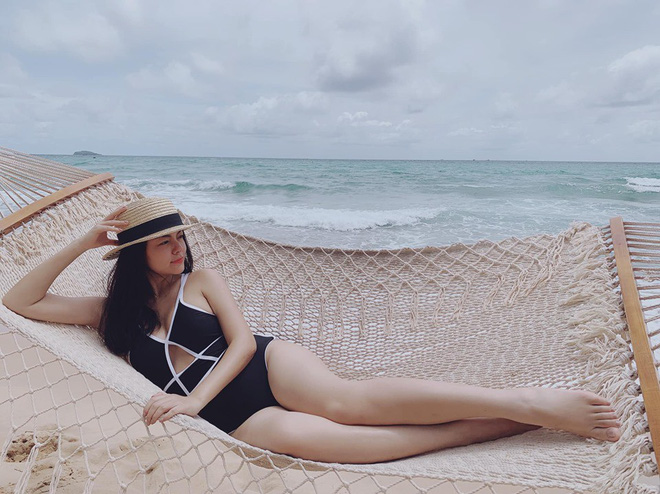 Sau nửa năm ly hôn, Phạm Quỳnh Anh tung ảnh bikini nóng bỏng-1
