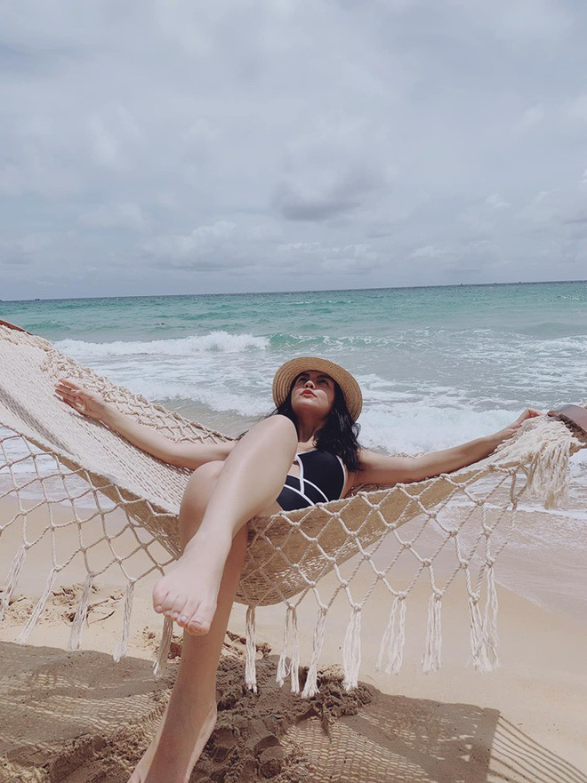 Sau nửa năm ly hôn, Phạm Quỳnh Anh tung ảnh bikini nóng bỏng-2