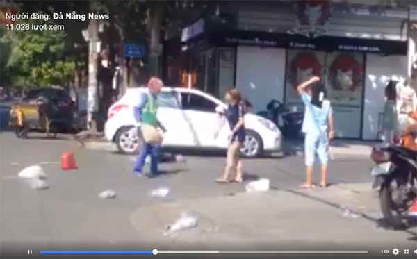 Tâm sự nghẹn ngào của nữ lao công bị cô gái trẻ hành hung giữa trời nắng gần 40 độ C-1