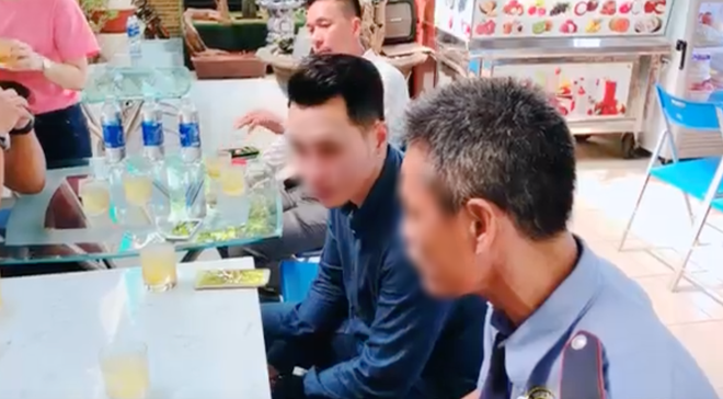 Nam Việt Kiều đến gặp và trực tiếp xin lỗi bác bảo vệ chung cư: Do con cảm thấy mình bị khinh thường nên mới phản ứng lại như vậy-3