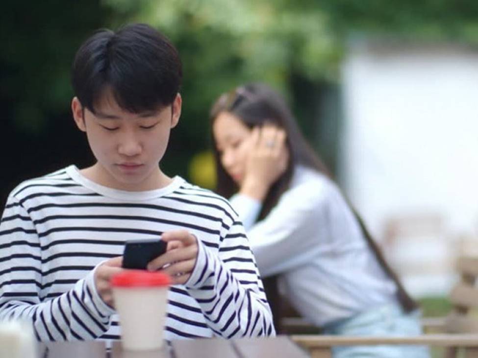 Tâm sự nhói lòng của một bà mẹ về sự xa cách của con trai đang lớn - Điều cha mẹ nào cũng hiểu nhưng không dễ giải quyết-1