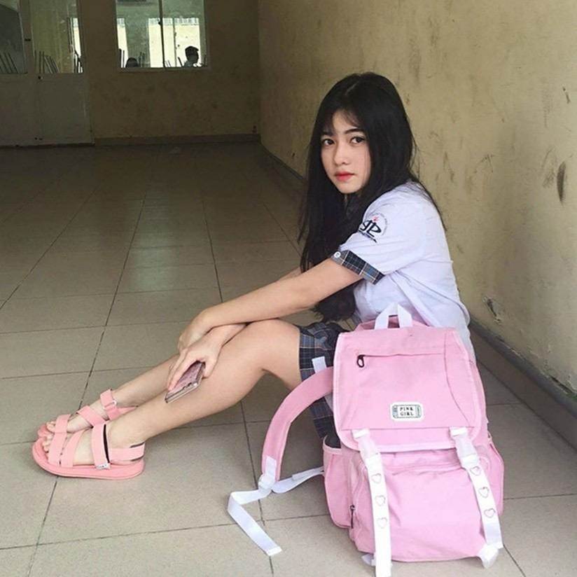 Loạt hot girl sinh năm 2001 đang ôn tập cho kỳ thi THPT quốc gia-8