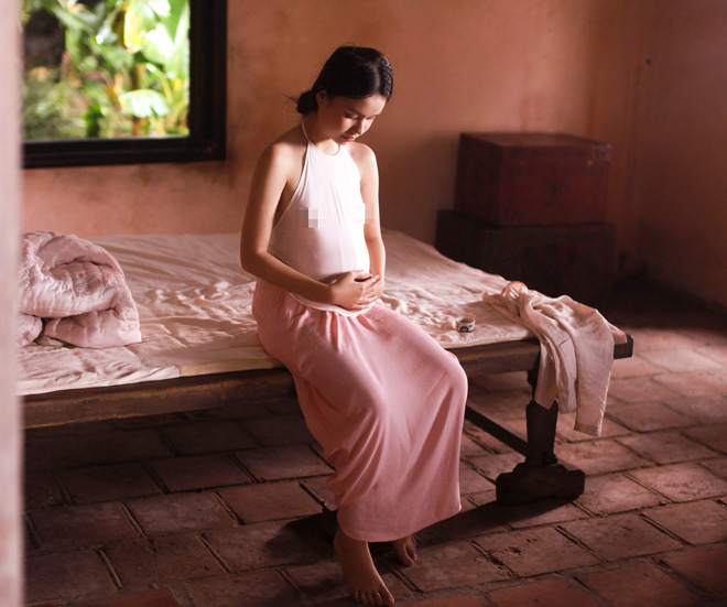 Cách mặc lớn trước tuổi của thiếu nữ diễn cảnh nóng trong phim Vợ ba-3