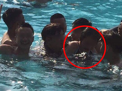 Gái xinh Hà Nội gây tranh cãi nhất MXH sáng nay: Bày đủ trò lố trong siêu thị khiến nhân viên bán hàng nhắc thôi cũng mỏi miệng-4