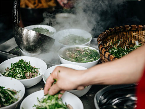 Quán phở chuẩn vị Bắc hơn 60 năm vẫn không thay đổi ở Sài Gòn-3