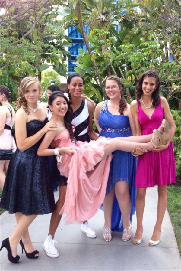 Chân dung nữ sinh gốc Việt gây bão truyền thông quốc tế: 14 tuổi tốt nghiệp trung học, 19 tuổi là dược sĩ trẻ nhất bang California, Mỹ-6