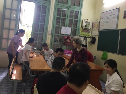 Cô giáo dạy trẻ tự kỷ: “Học sinh tát, dứt tóc tôi như cơm bữa”