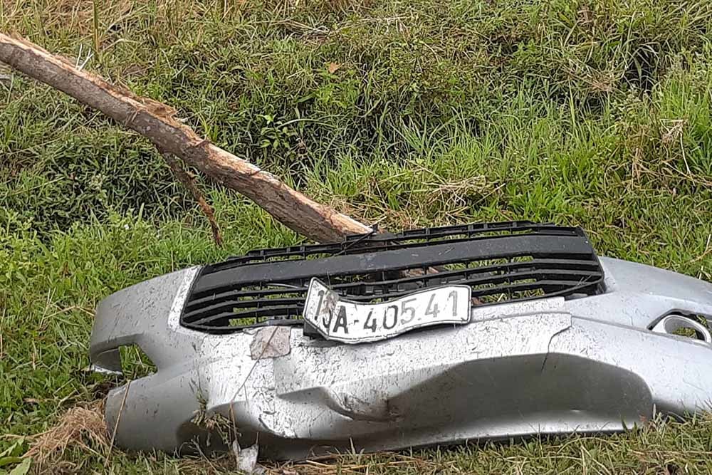 Xe chở hài cốt liệt sĩ lao xuống ruộng ở Hà Tĩnh-3