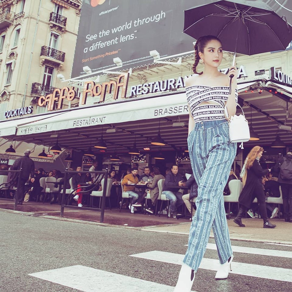 Dự thảm đỏ Cannes phản cảm bao nhiêu thì Ngọc Trinh lại được khen ngợi street style ấn tượng bấy nhiêu-1