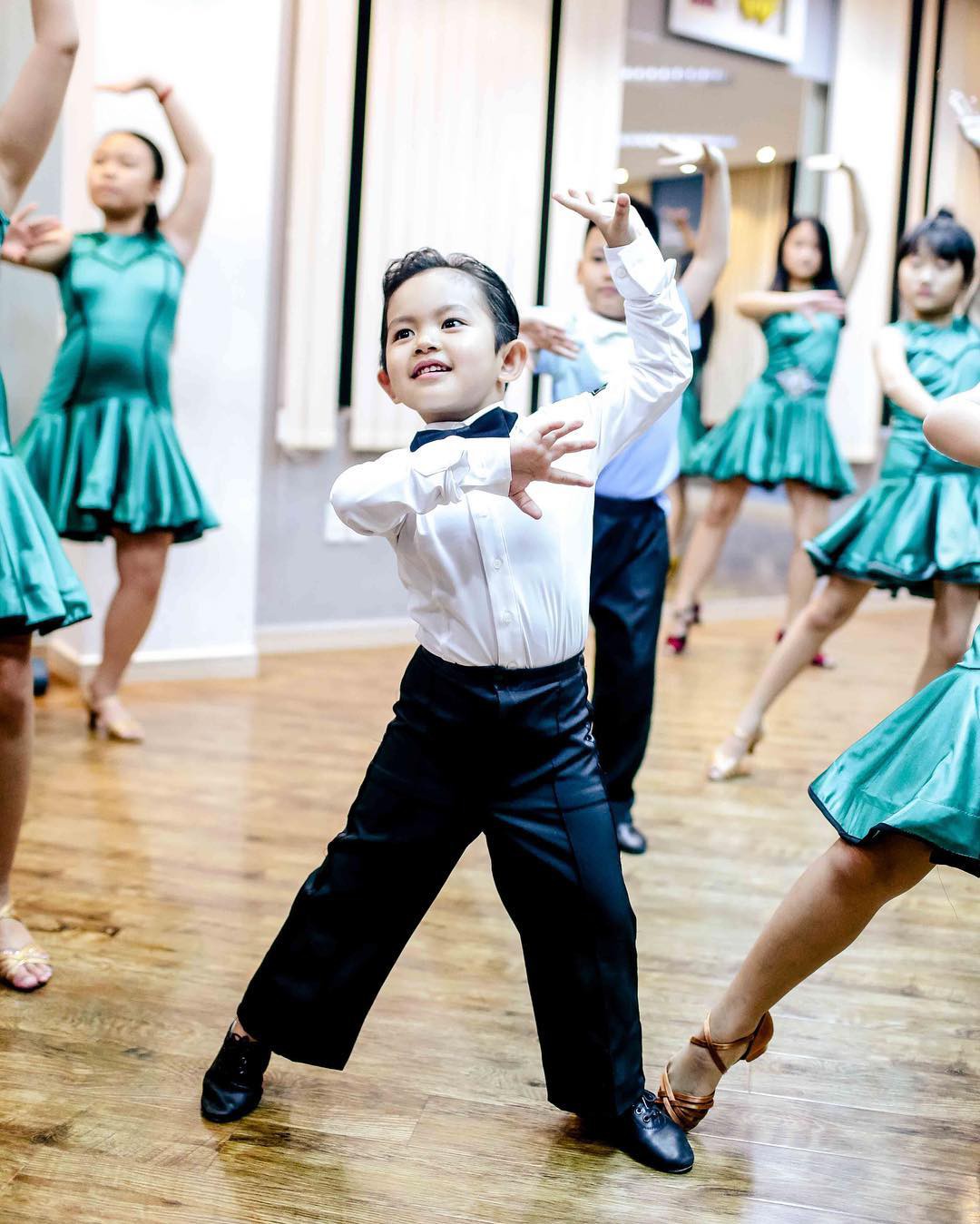 Bộc lộ năng khiếu dancesport khi mới hơn 3 tuổi, con trai Phan Hiển - Khánh Thi lần đầu ra sàn nhảy khiến nhiều người bất ngờ-3