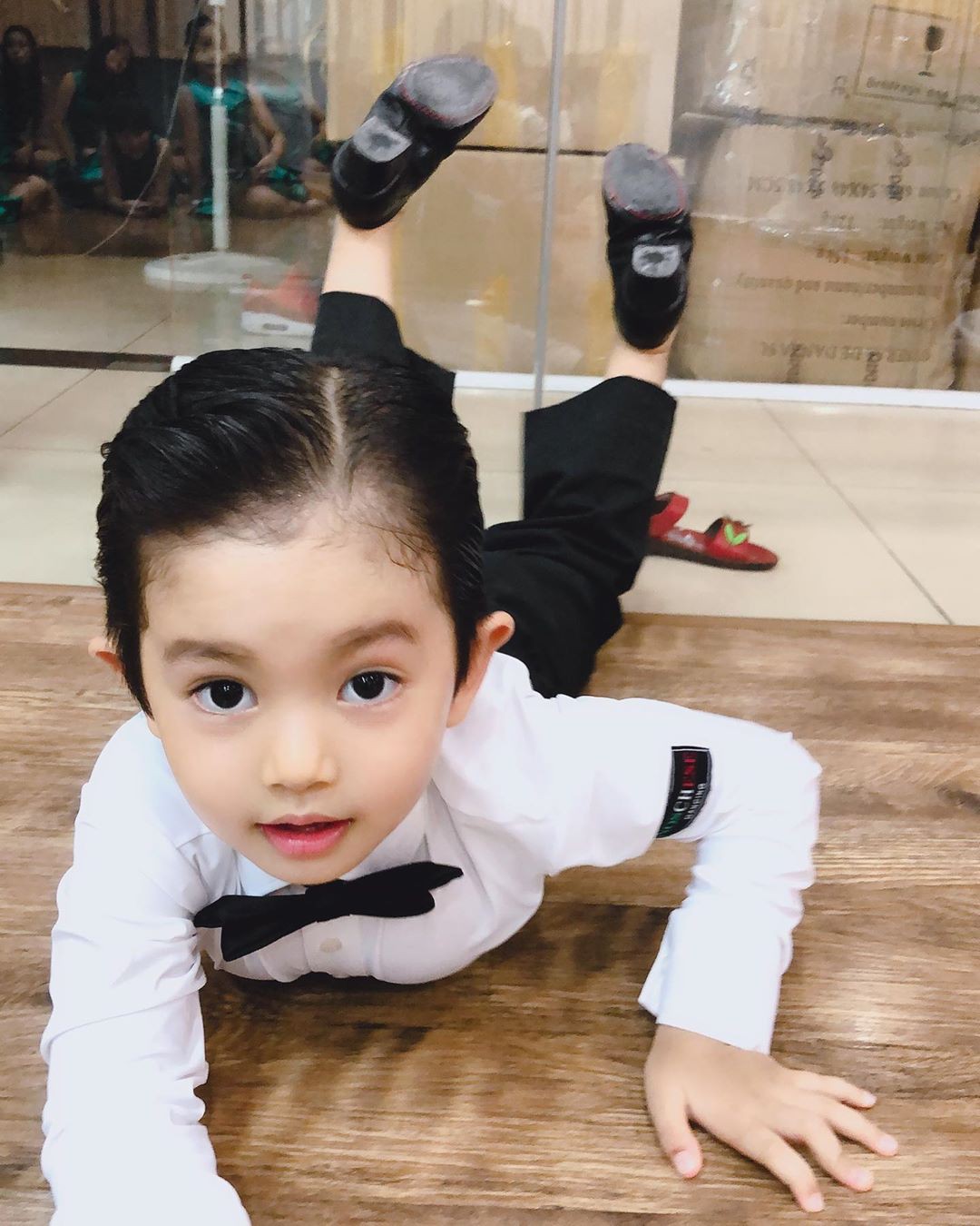 Bộc lộ năng khiếu dancesport khi mới hơn 3 tuổi, con trai Phan Hiển - Khánh Thi lần đầu ra sàn nhảy khiến nhiều người bất ngờ-1