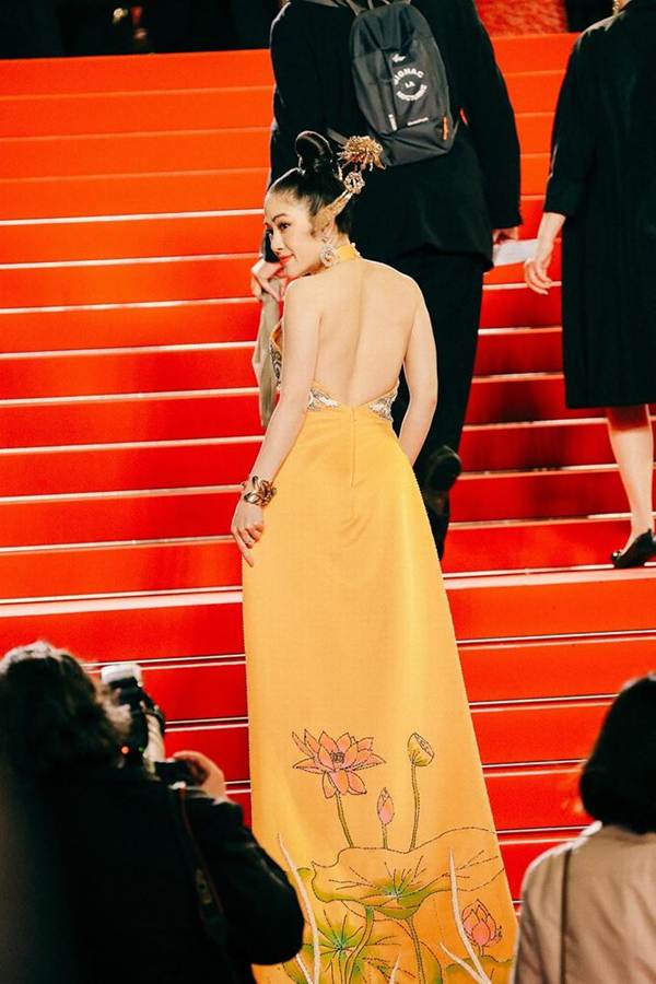 Sau Ngọc Trinh, thêm người đẹp Việt khoe lưng trần quyến rũ trên thảm đỏ Cannes-2