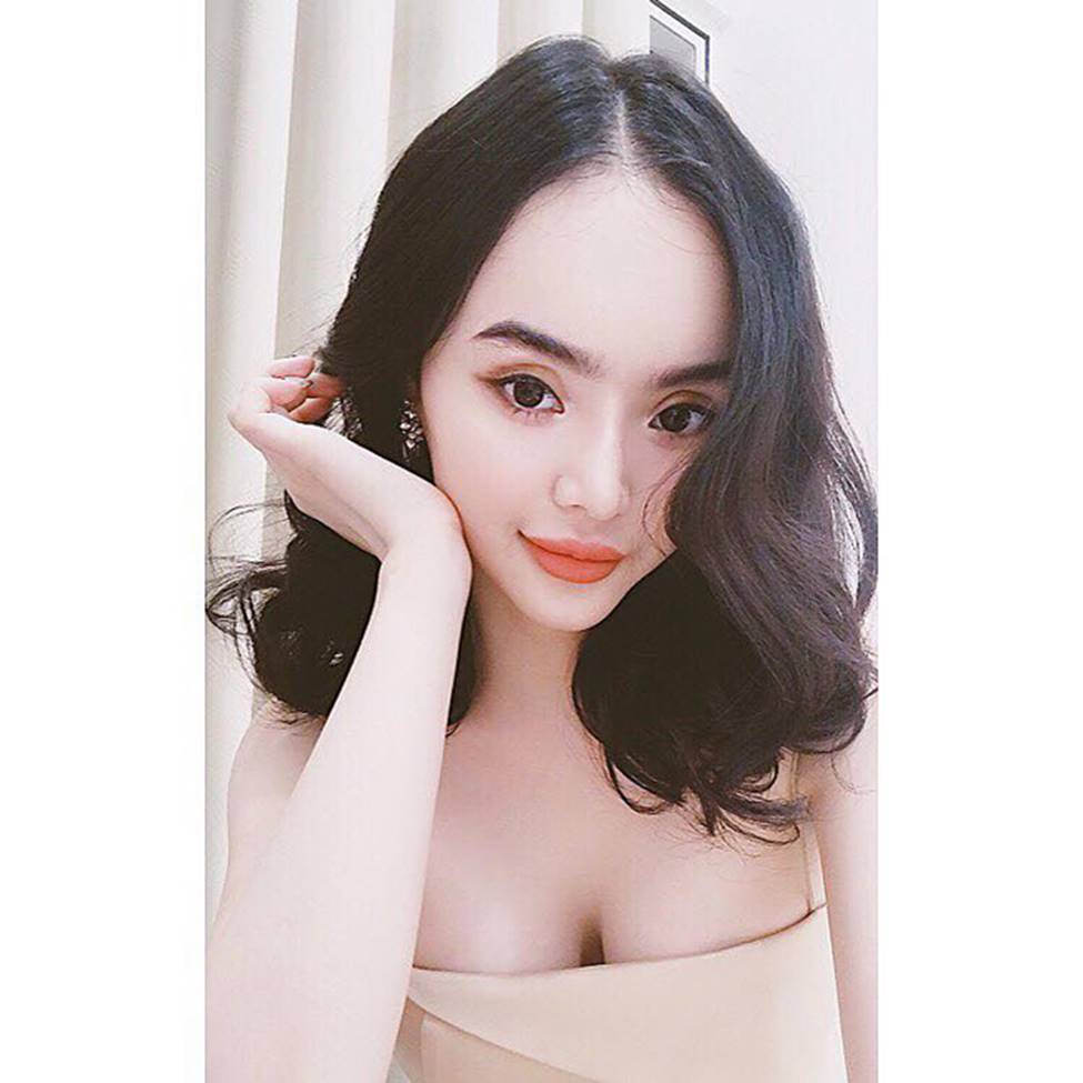 Em gái Angela Phương Trinh xinh đẹp và gợi cảm muôn phần ở tuổi 23-7