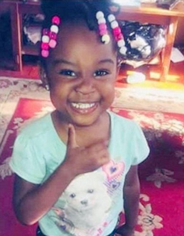 Rúng động nước Mỹ: Bé gái 3 tuổi bị bố dượng hãm hiếp đến chết, hành động nhẫn tâm của bà mẹ gây phẫn nộ tột cùng-1