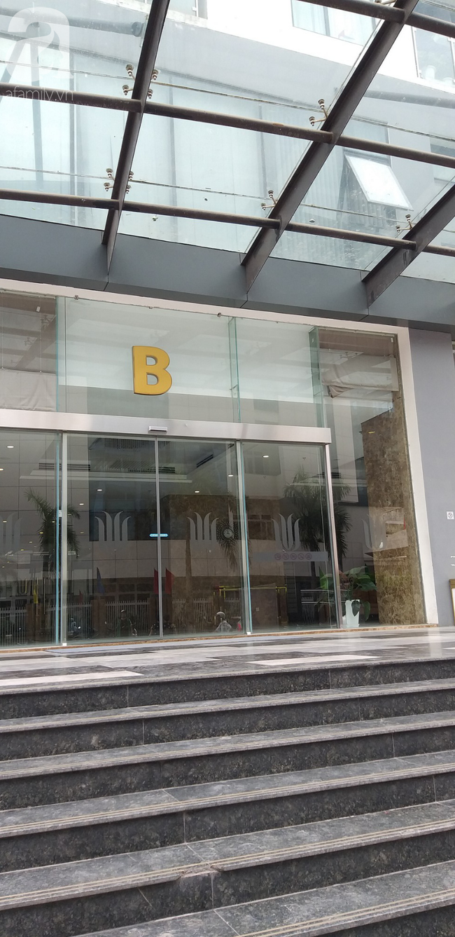 Bé gái và một phụ nữ nghi bị người đàn ông nước ngoài sàm sỡ trong thang máy chung cư-3