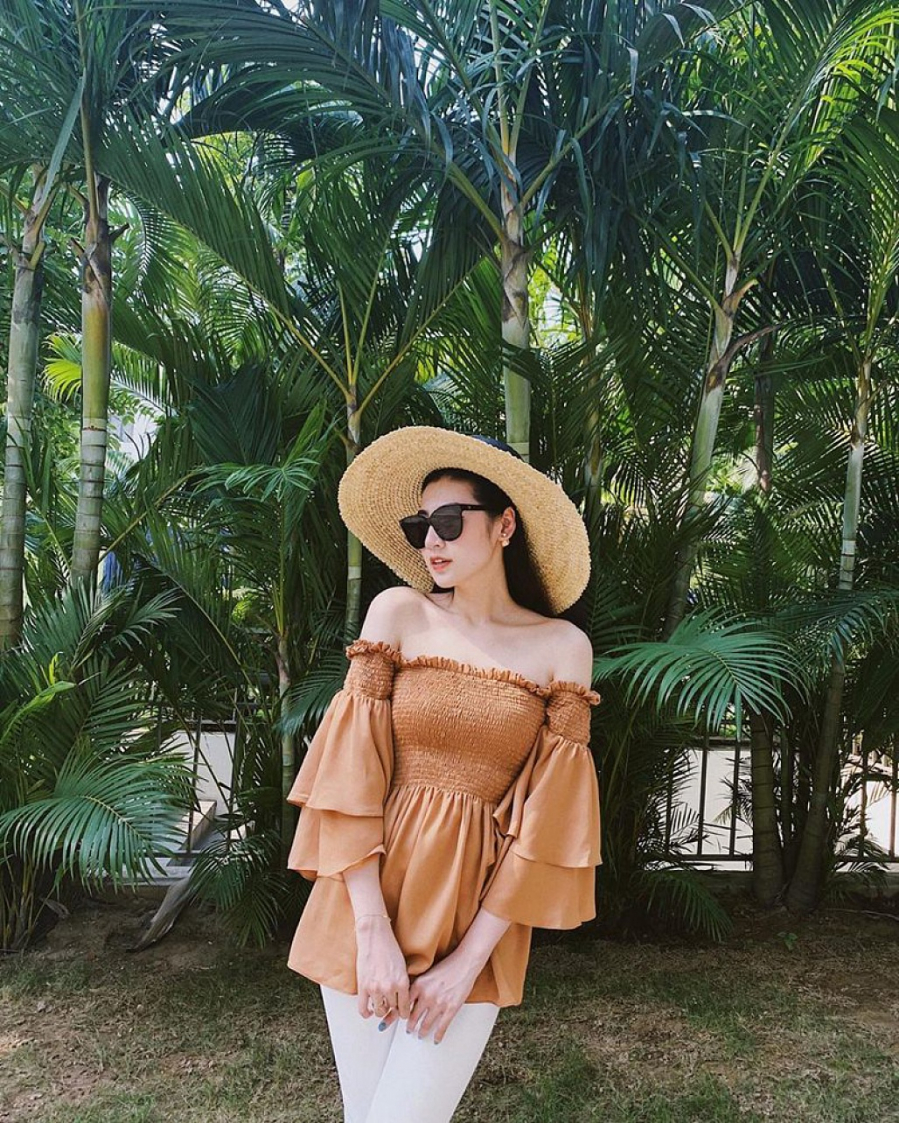 Thống trị street style, sao Việt đua nhau diện crop top sương sương”, váy đầm bánh bèo”-4