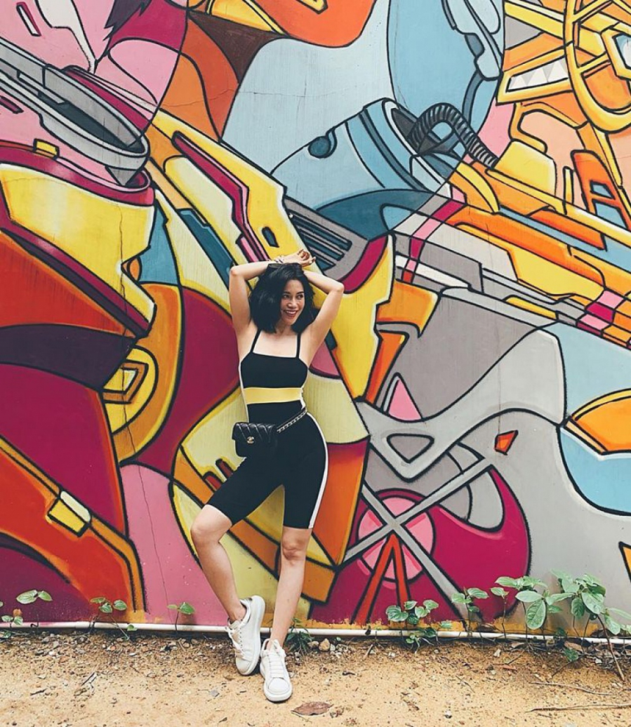 Thống trị street style, sao Việt đua nhau diện crop top sương sương”, váy đầm bánh bèo”-13