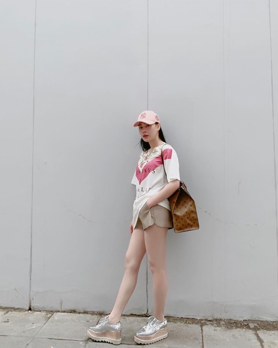Thống trị street style, sao Việt đua nhau diện crop top sương sương”, váy đầm bánh bèo”-15