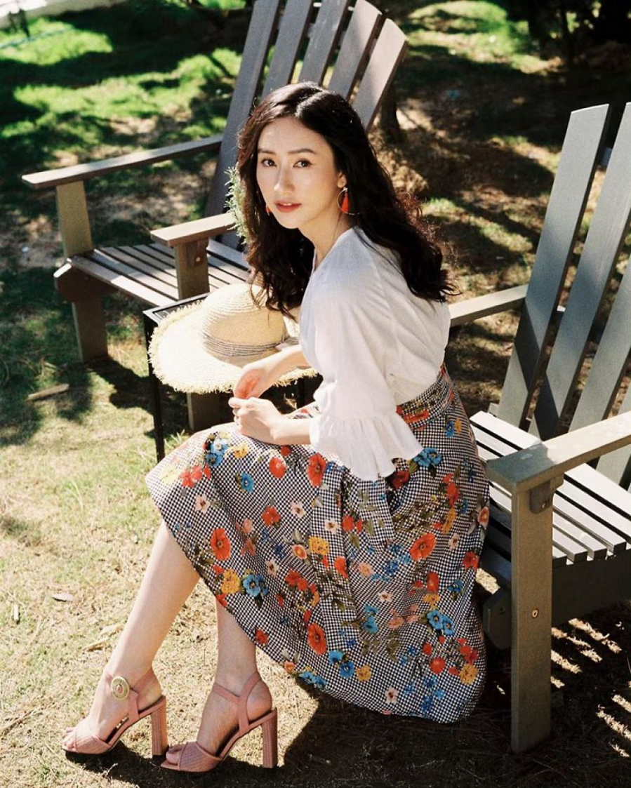 Thống trị street style, sao Việt đua nhau diện crop top sương sương”, váy đầm bánh bèo”-18