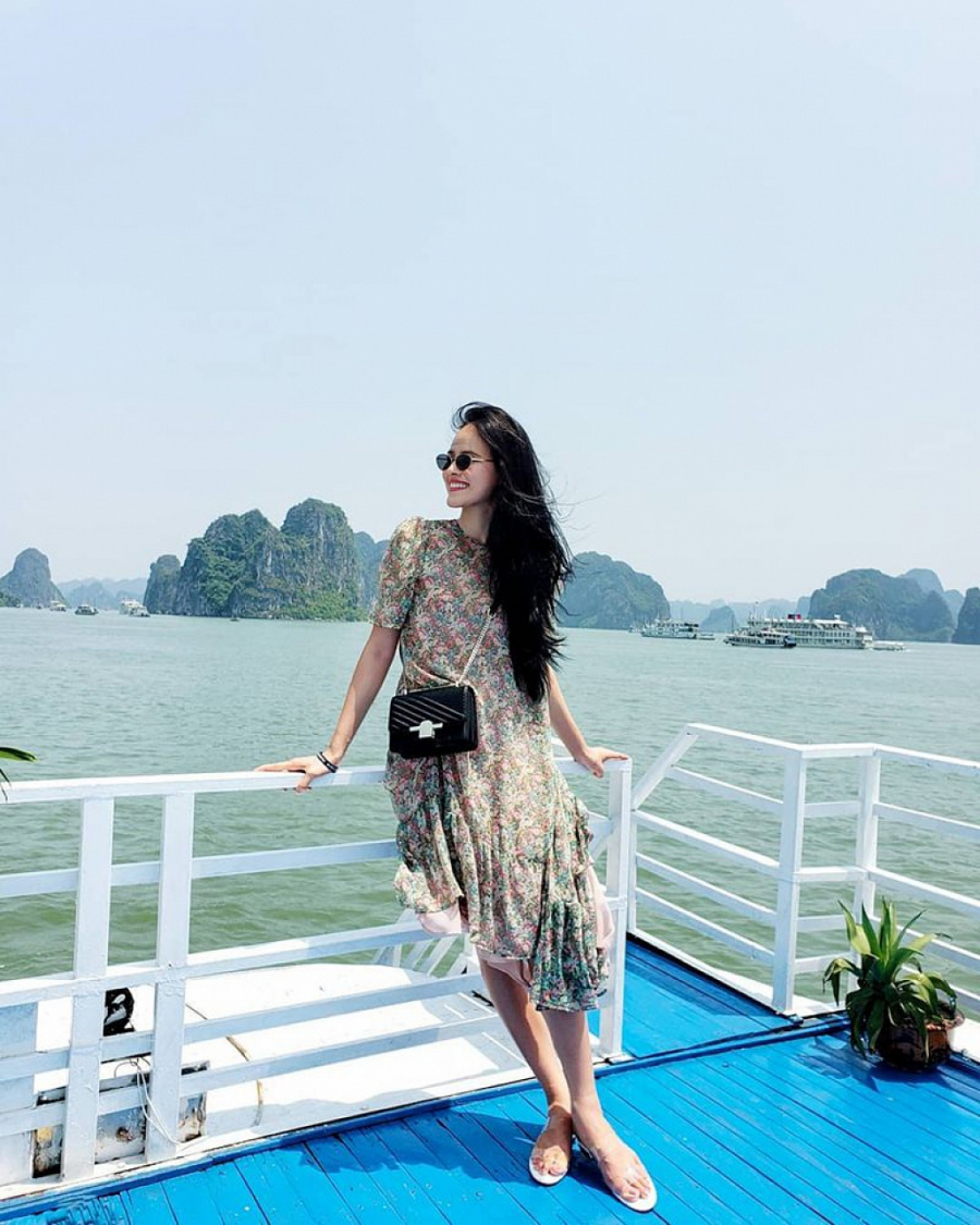 Thống trị street style, sao Việt đua nhau diện crop top sương sương”, váy đầm bánh bèo”-19