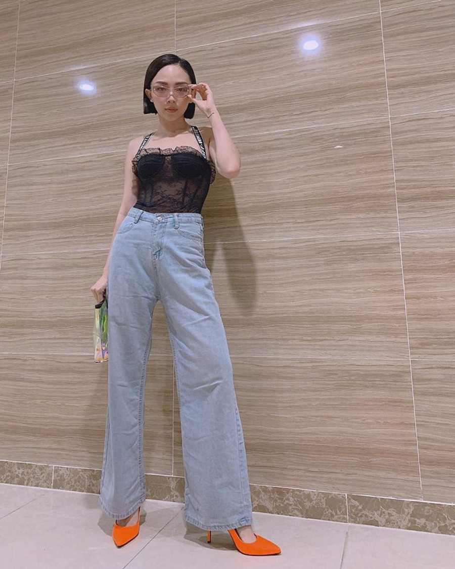 Thống trị street style, sao Việt đua nhau diện crop top sương sương”, váy đầm bánh bèo”-6