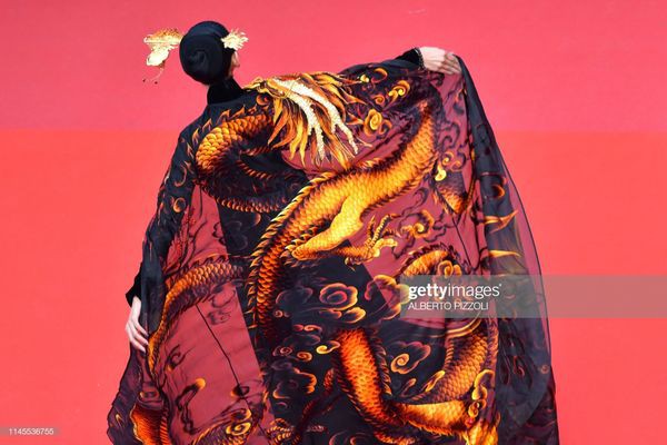 Sau Ngọc Trinh, đến lượt Trương Thị May xuất hiện trên thảm đỏ Cannes khiến truyền thông quốc tế náo loạn-8