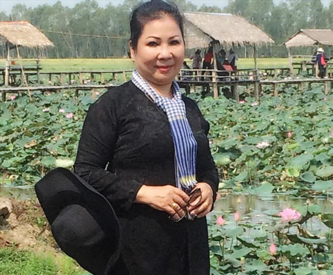 Đất dữ Sài Gòn: Anh công an ngồi đọc sách giữa đường để canh tội phạm-4