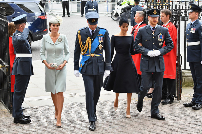 Lần đầu hé lộ chuyện Công nương Kate rời khỏi nhà riêng của em dâu Meghan trong làn nước mắt vì câu nói này-1