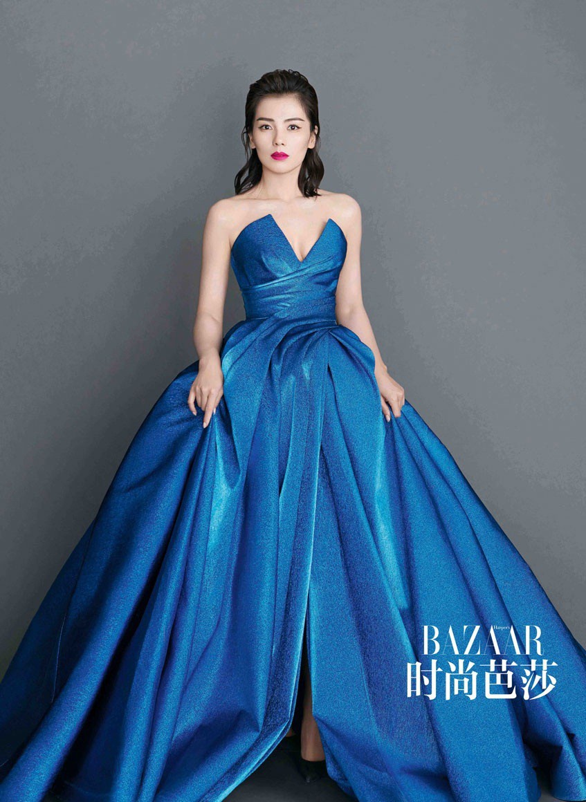 Chiếc đầm công chúa đẹp mê mẩn khiến cả Weibo sôi sục, netizen xôn xao về danh tính minh tinh có diễm phúc” được diện-8