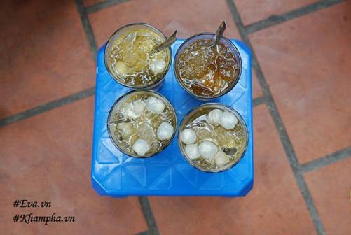 Cặp vợ chồng già và gánh trà thạch trân châu rẻ, độc lạ giữ bao kỷ niệm tuổi học trò-5