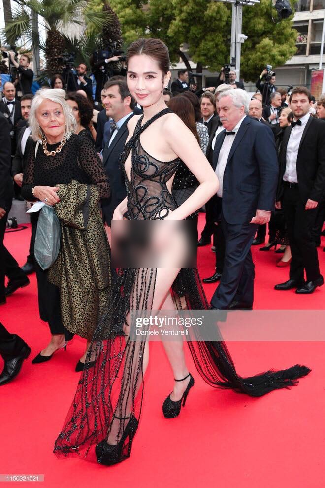 BB Trần diện váy mỏng hở chẳng kém Ngọc Trinh trên thảm đỏ Cannes, khoe body nuột như con gái-2