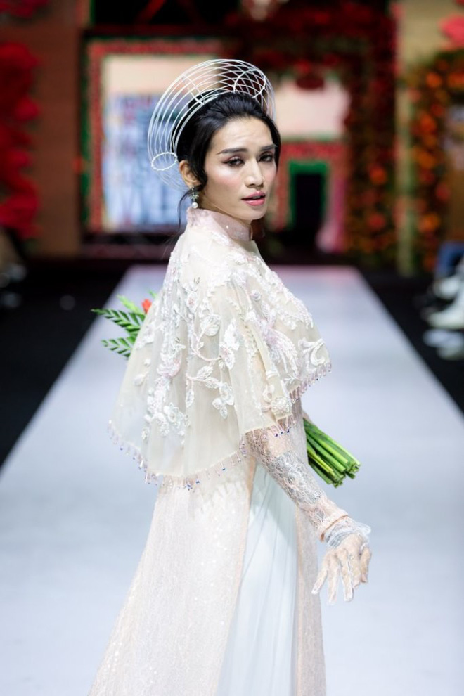 BB Trần diện váy mỏng hở chẳng kém Ngọc Trinh trên thảm đỏ Cannes, khoe body nuột như con gái-6