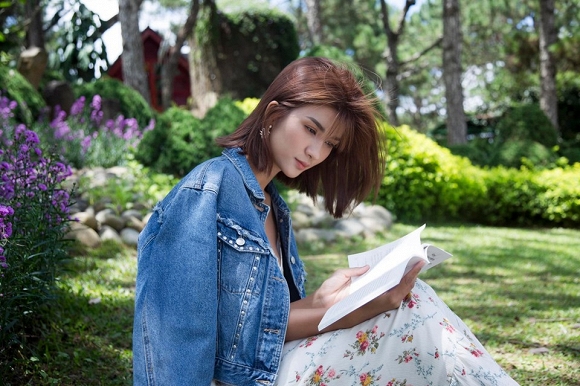 Diễn viên Kim Tuyến đẹp mơ màng giữa sắc hoa Đà Lạt-8