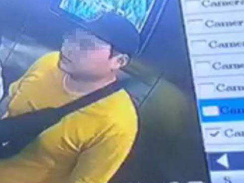 Bị quay lại cảnh vuốt ve dọc người nữ sinh, thầy giáo nói: Chỉ đang an ủi thôi mà-3