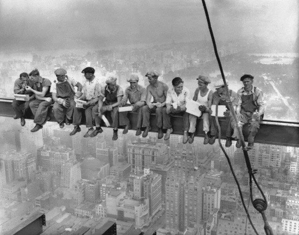 Sự thật về bức ảnh Bữa trưa trên tòa nhà chọc trời nổi tiếng gần 9 thập kỷ từng khiến nhiều người đứng tim khi nhìn-1