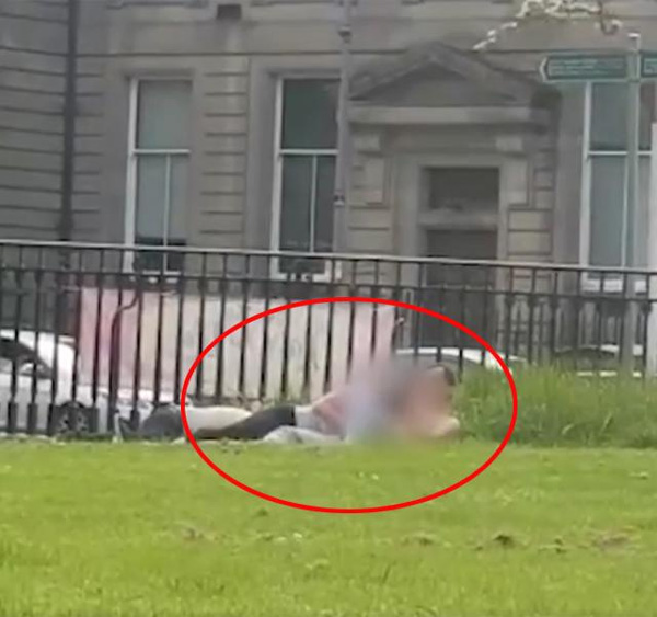 Tưởng ngồi ăn đồ nướng, cặp đôi bỗng nhiên trai trên gái dưới ngay giữa công viên-2