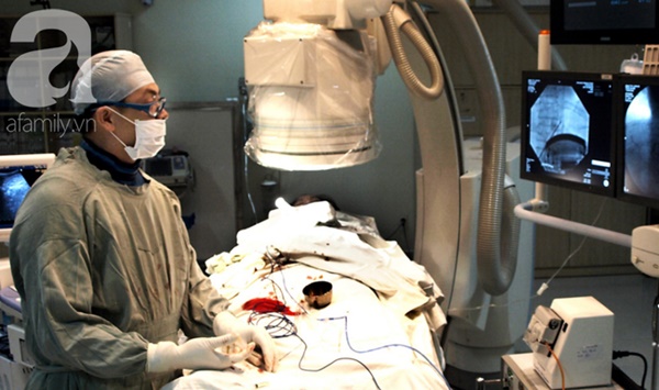 Cụ ông 100 tuổi bị ung thư gan thoát khỏi tử thần trong 90 phút-1