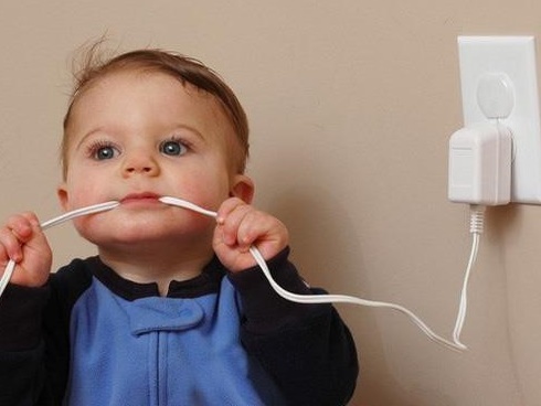 Nhân chứng kể lúc phát hiện cả gia đình chết trong phòng trọ-1