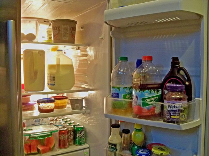 Mở tủ lạnh nhiều là dại: Cách tiết kiệm điện cho tủ lạnh ngày hè giúp các bà nội trợ không bị móc túi”-1