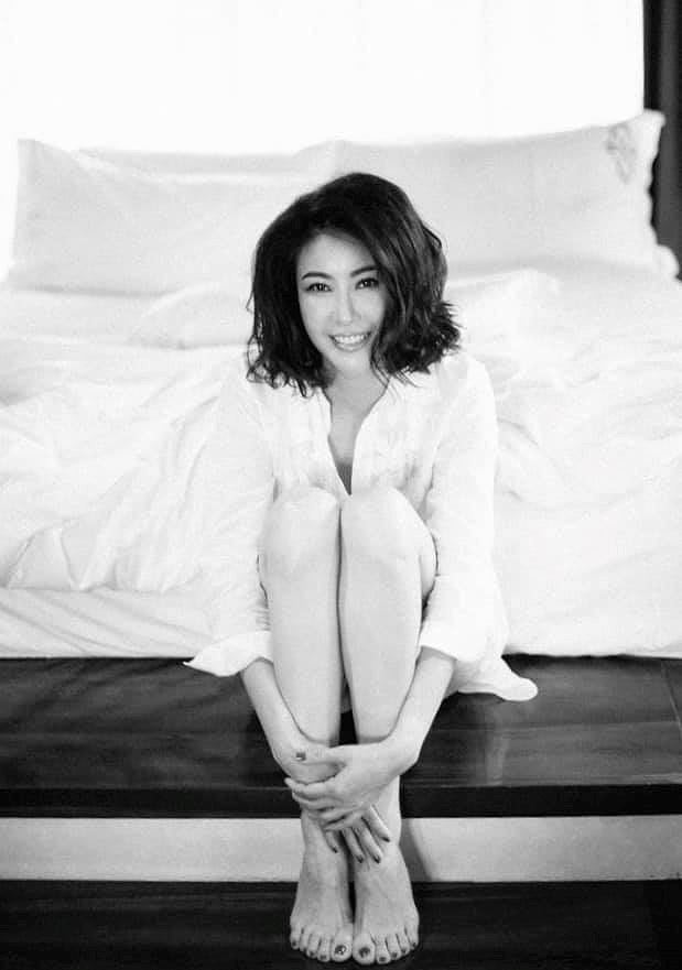 Á hậu Thuỳ Dung khiến fans xúyt xoa với loạt ảnh bikini nóng bỏng trên biển-9