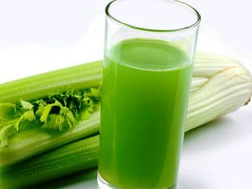 Uống nước ép cần Hari Won giảm 6kg trong 2 tháng, nhiều sao khác cũng đang dưỡng da giữ dáng bằng cốc nước thần thánh này-10