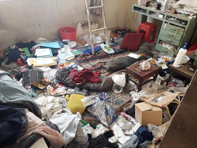 Gái xinh ở bẩn vô đối: Quần áo ngâm mấy tháng đến lúc mốc đen mới đem đi tẩy, không tẩy được thì bỏ luôn mua đồ mới-2